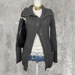 brookie yancey grey oversized cable knit sweater with two pockets